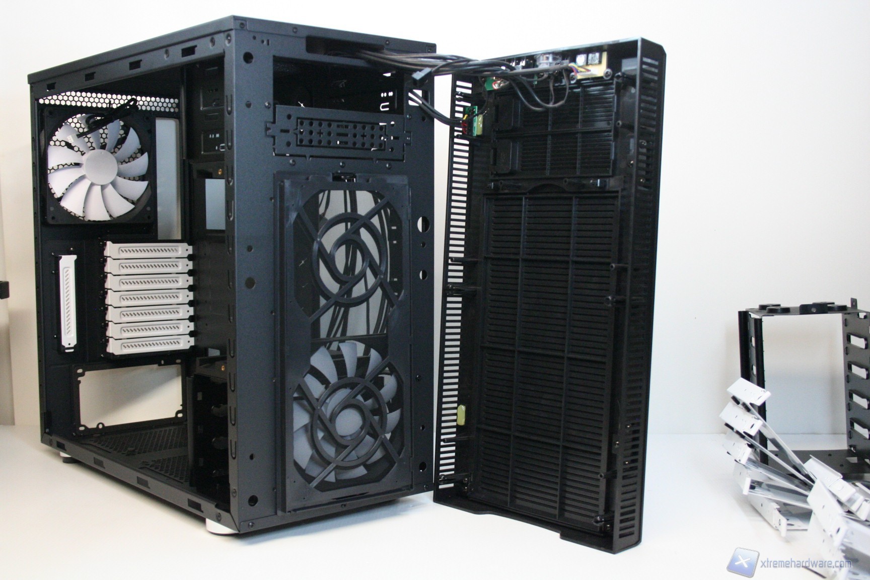 00090 FRACTALDESIGN R4 WWW.XTREMEHARDWARE.COM